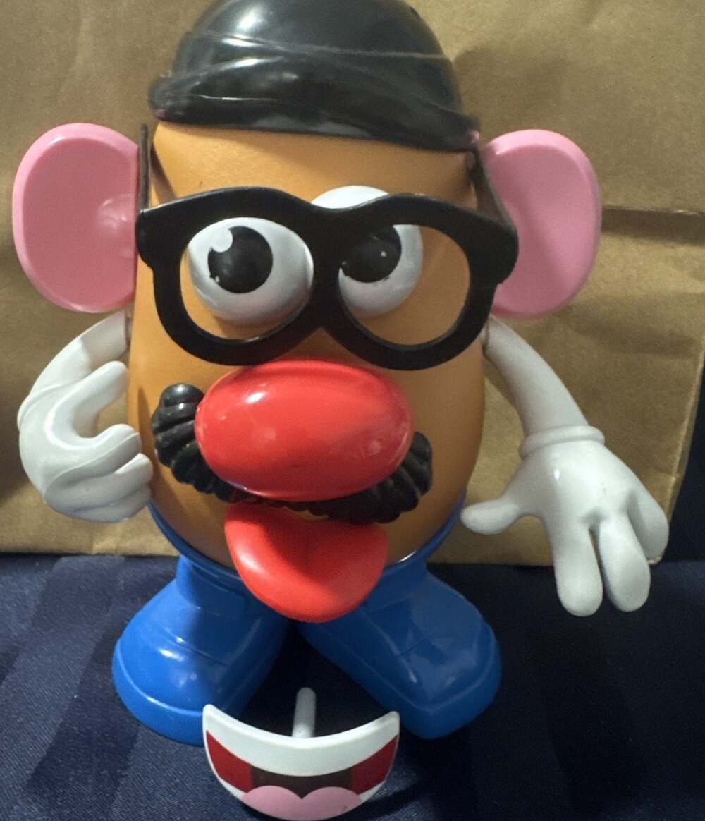 Hasbro Mr. Potato Head Figure Toy w/ extra piece